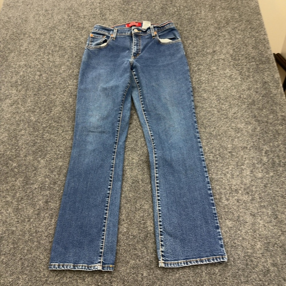 Levis 550 Jeans Womens 8M Blue Cotton Stretch‎ Relaxed Boot Cut Casual Classic